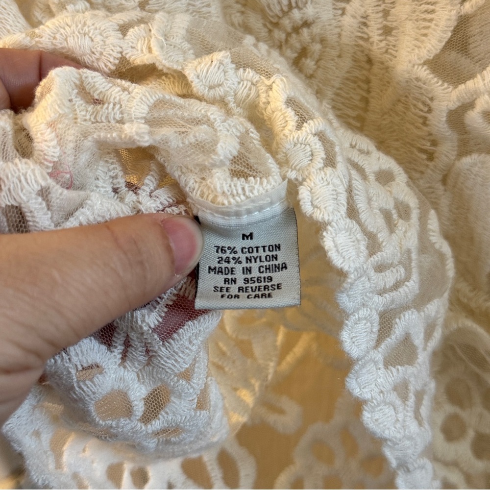 Ivory Floral Lace Appliqué & Mesh FEVER Long Sleeve Blouse Sz M Sheer Lined Top - Picture 4 of 4